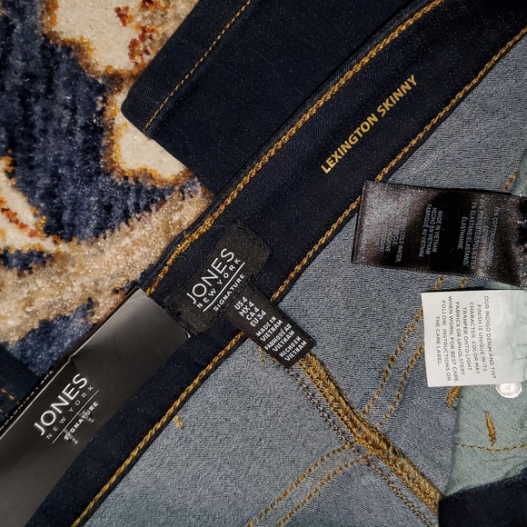 Jones New York Lexington Skinny Jeans - Picture 6 of 6